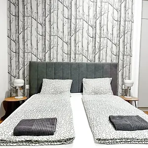 t32-central-modern-suites.inbudapesthotels.com/